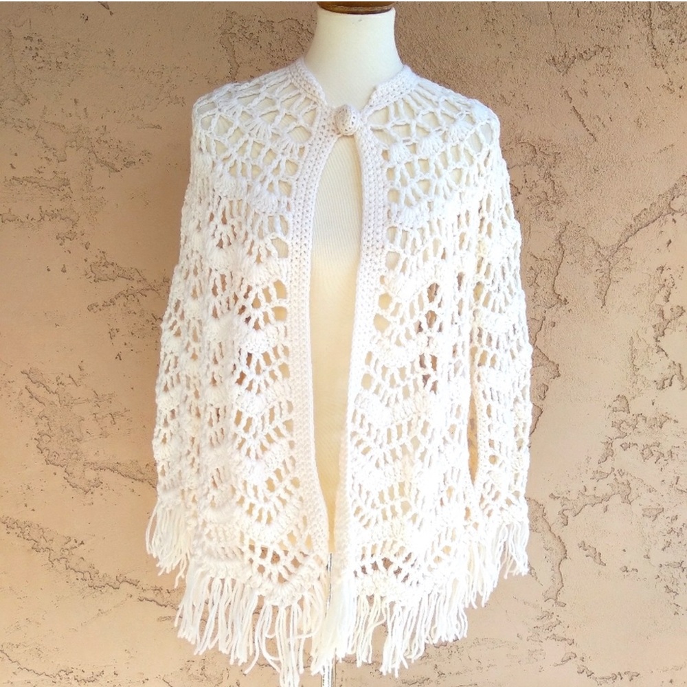 Vintage - 60's Cream Hand Knitted Cape/Poncho